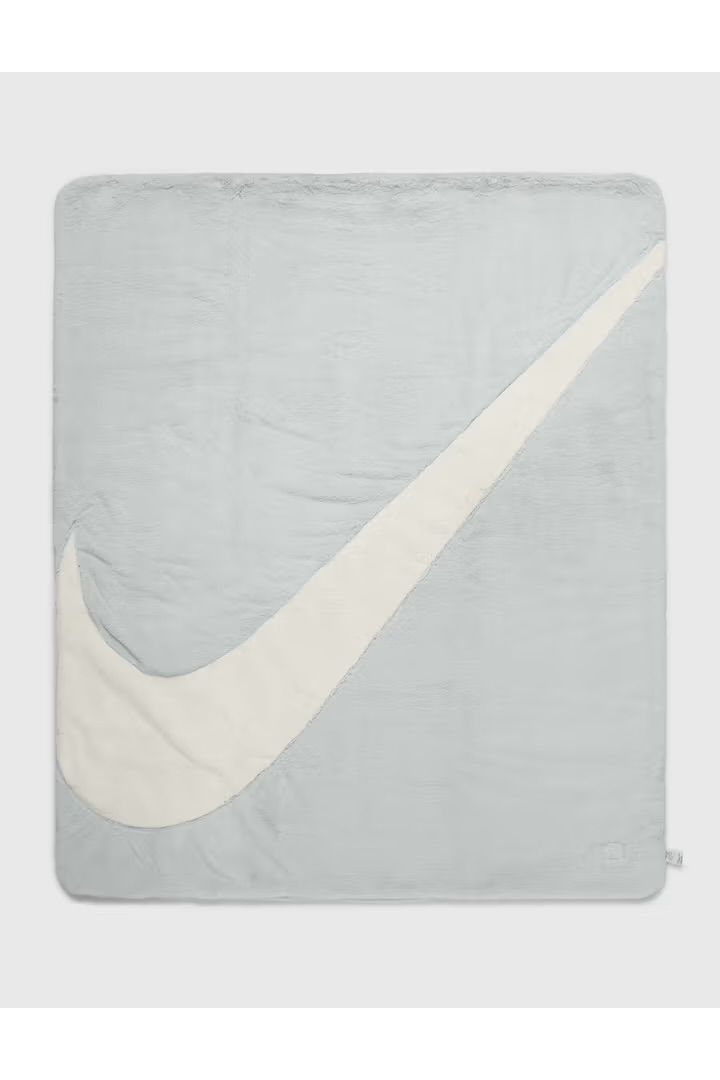 Nike Sportswear Faux Fur שמיכה - Butterfly Sneakers