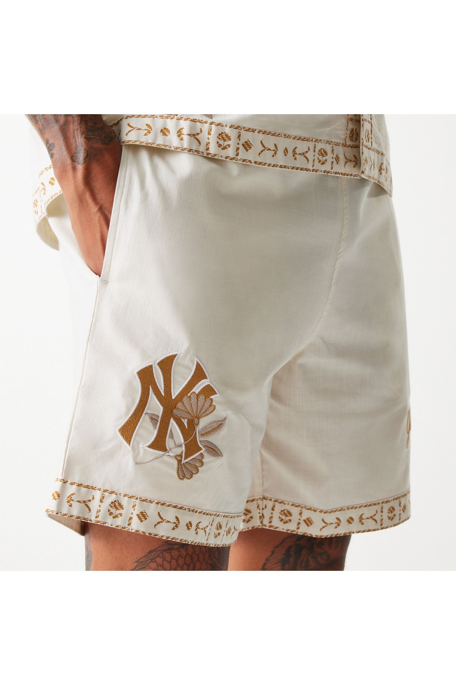 MLB TAPING SHORTS NEYYAN מכנס קצר - Butterfly Sneakers