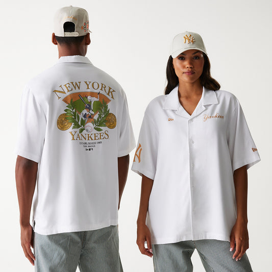 New York Yankees MLB Graphic White Revere חולצת טי שרט מכופתרת
