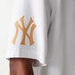 New York Yankees MLB Graphic White Revere חולצת טי שרט מכופתרת