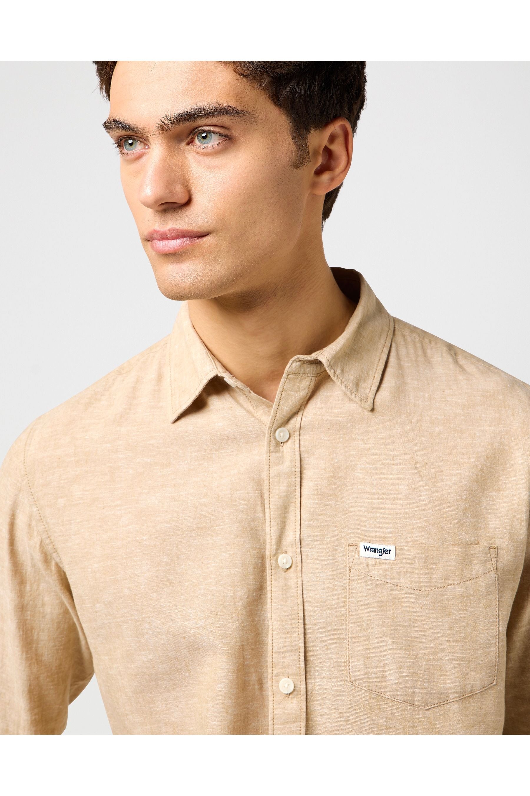 חולצה מכופתרת שרוול ארוך עם כיס - חום - Butterfly Sneakers