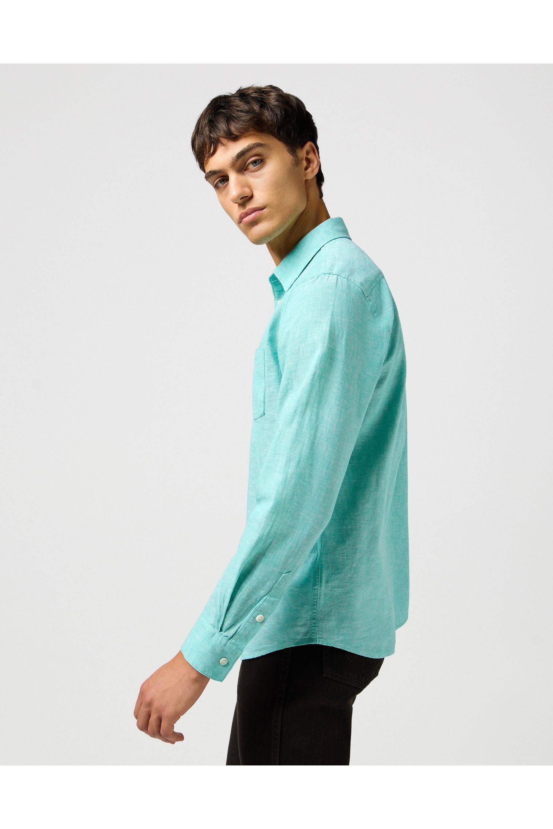 חולצה מכופתרת שרוול ארוך עם כיס - טורקיז - Butterfly Sneakers