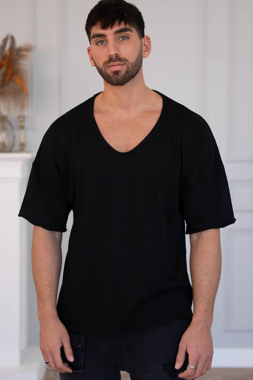 חולצת פשתן קיתירה שרוול אוברסייז שחור - Butterfly Sneakers