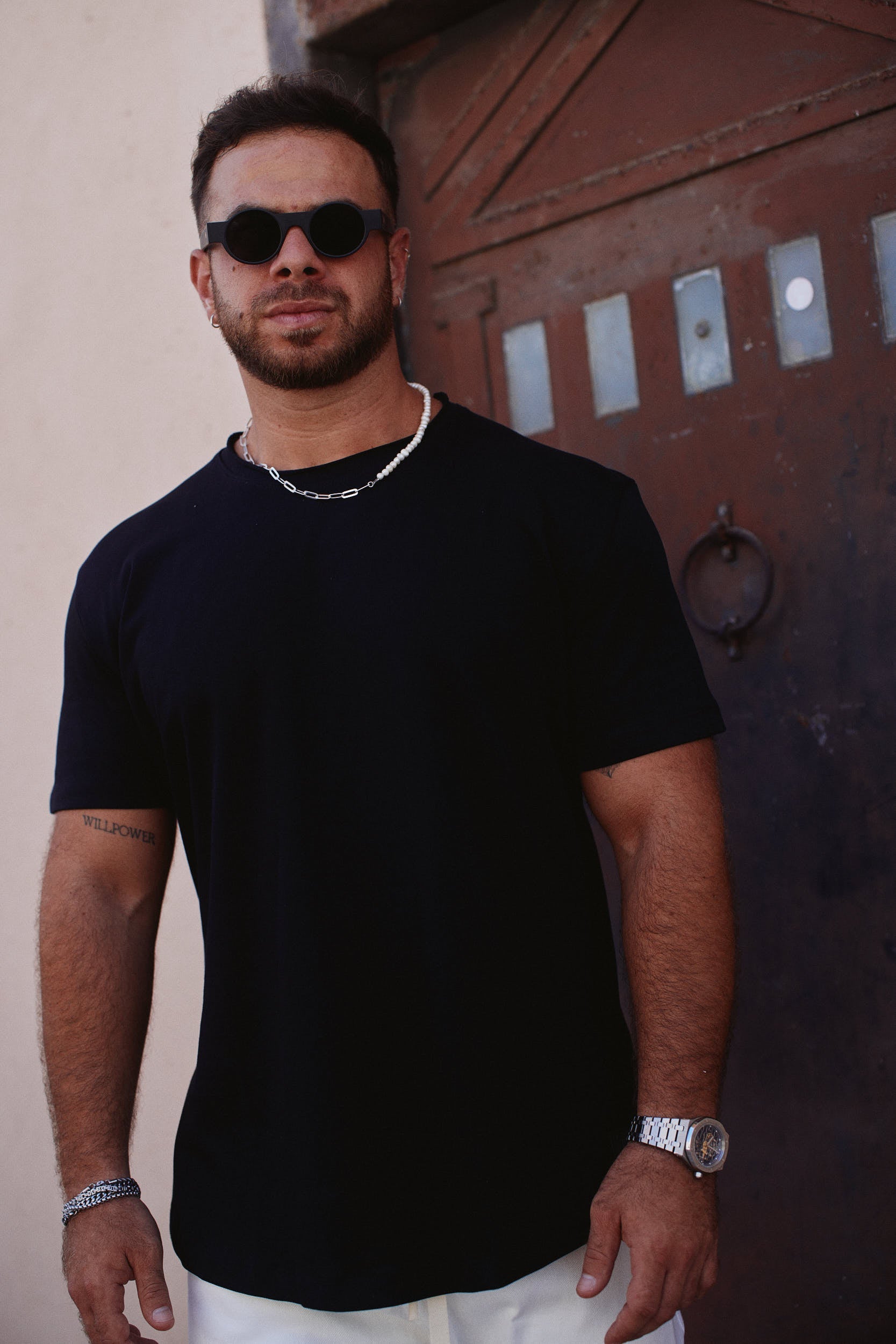 חולצת בייסיק כותנה צווארון גזור - Butterfly Sneakers