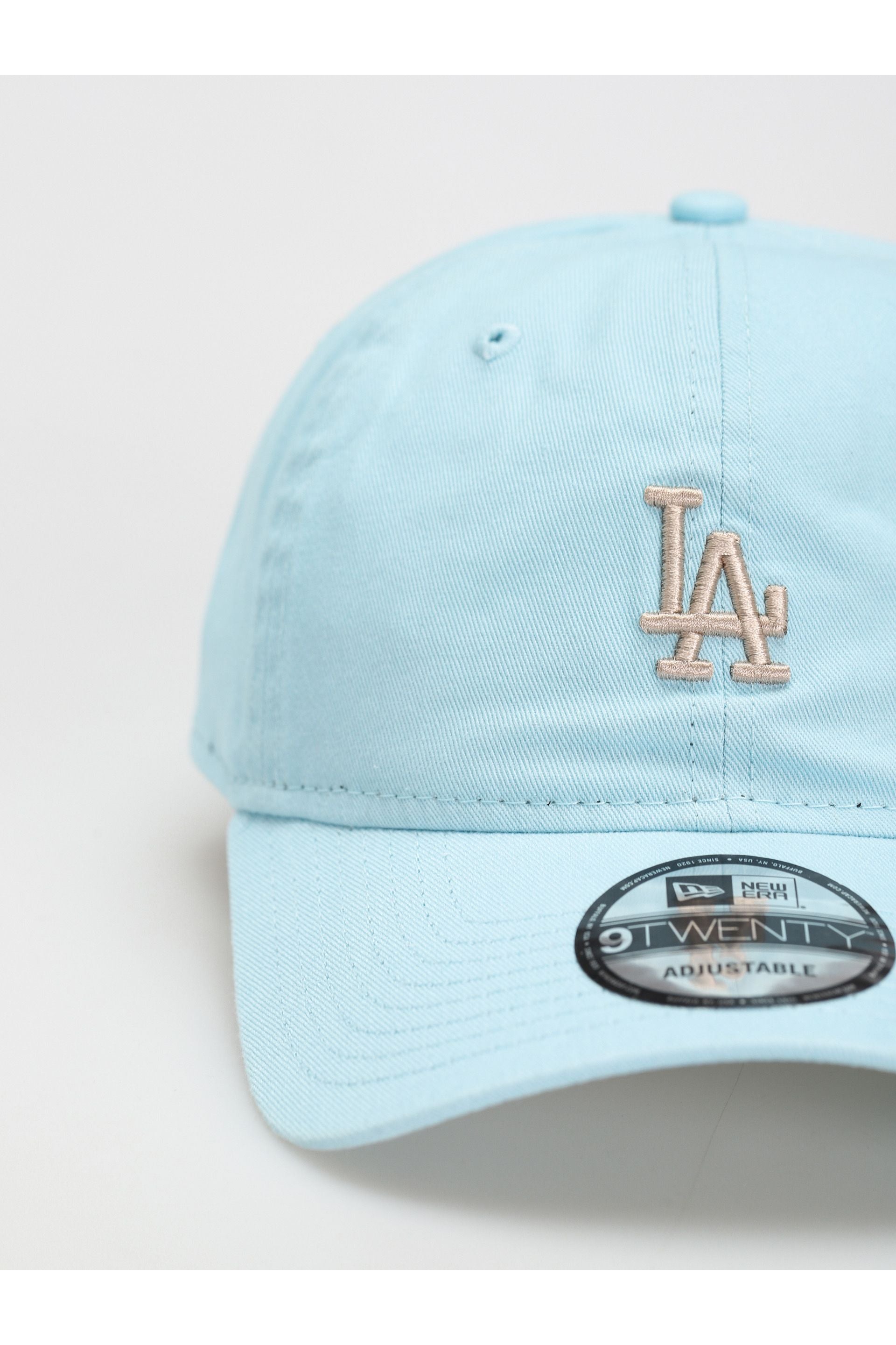 כובע 47 תכלת - Butterfly Sneakers