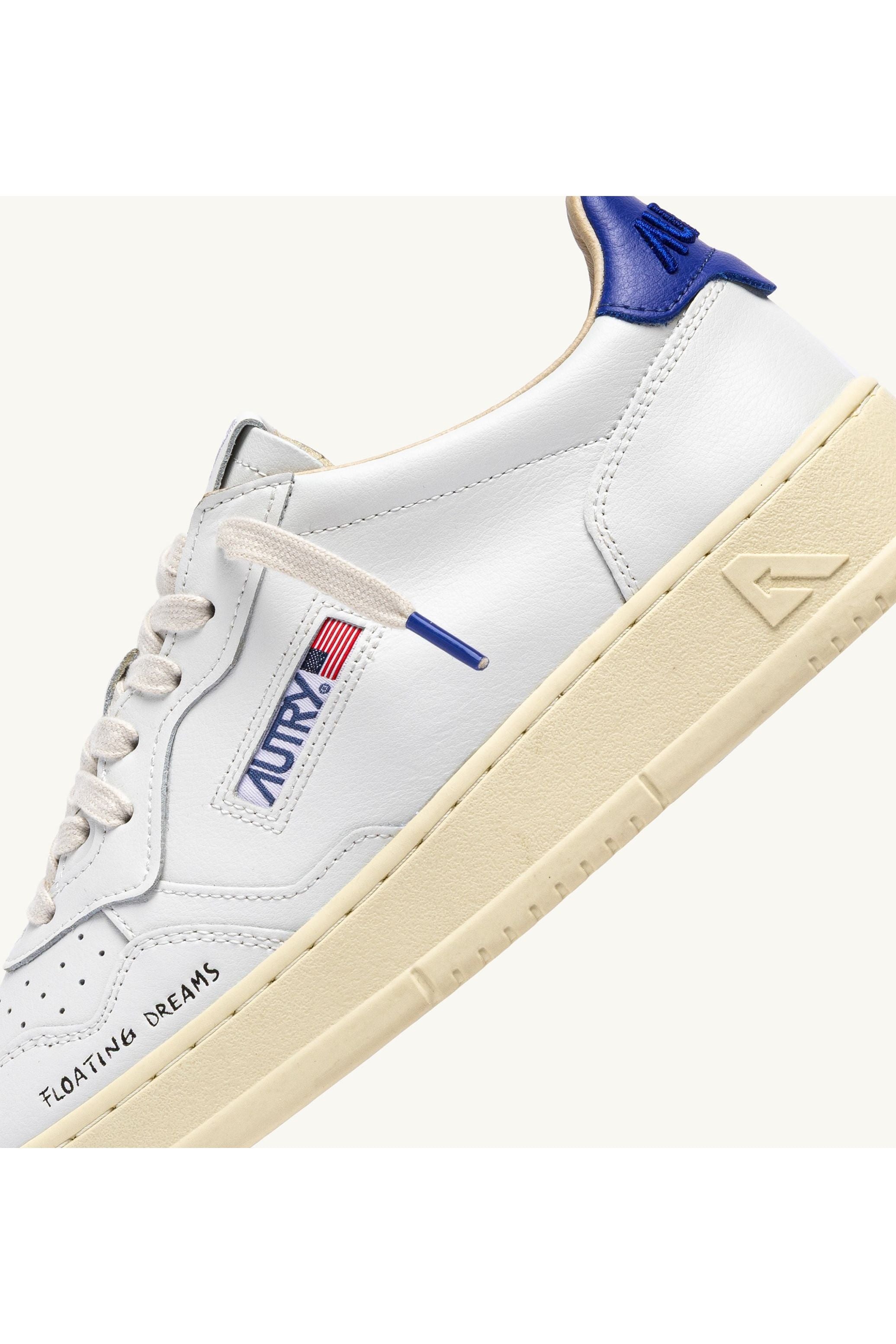MEDALIST LOW MAN DL01 LEATHER/DREAM WHITE/BEAUCOUP BLUE - Butterfly Sneakers
