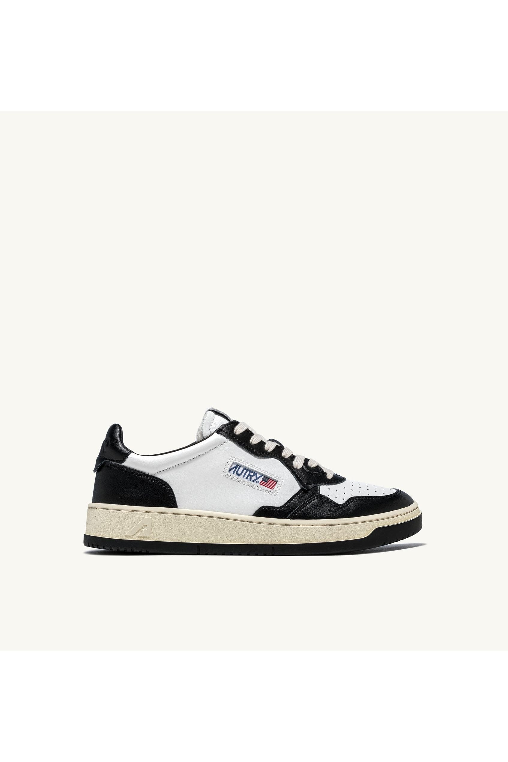 MEDALIST LOW
MAN WB01 LEATHER/LEATHER סניקרס - Butterfly Sneakers