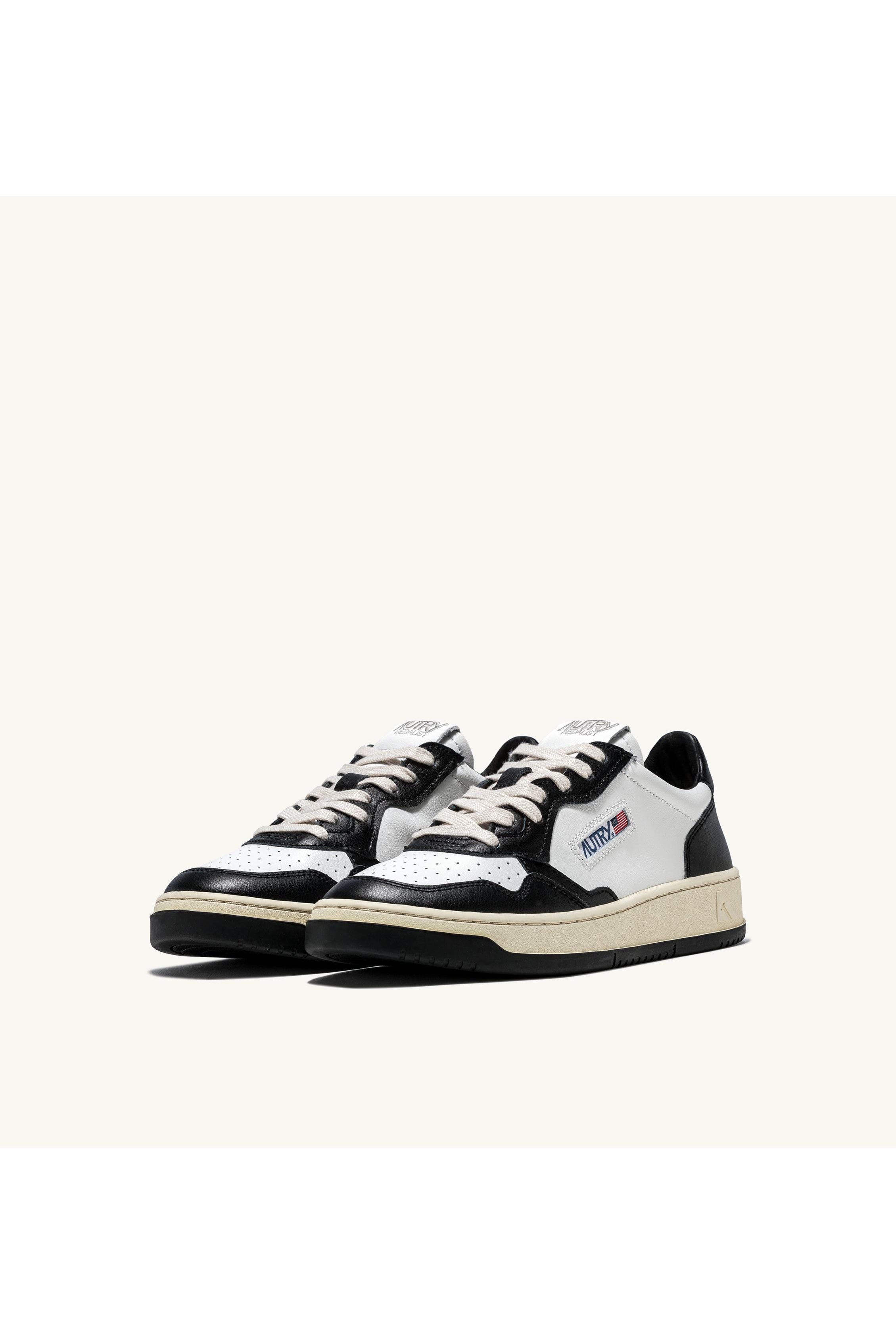 MEDALIST LOW
MAN WB01 LEATHER/LEATHER סניקרס - Butterfly Sneakers