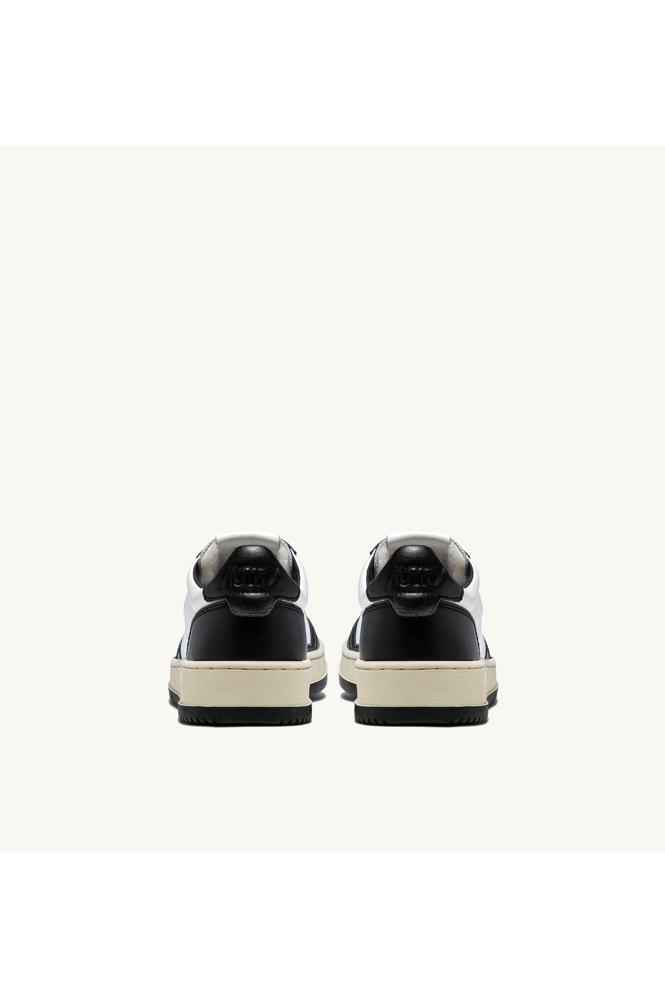 MEDALIST LOW
MAN WB01 LEATHER/LEATHER סניקרס - Butterfly Sneakers