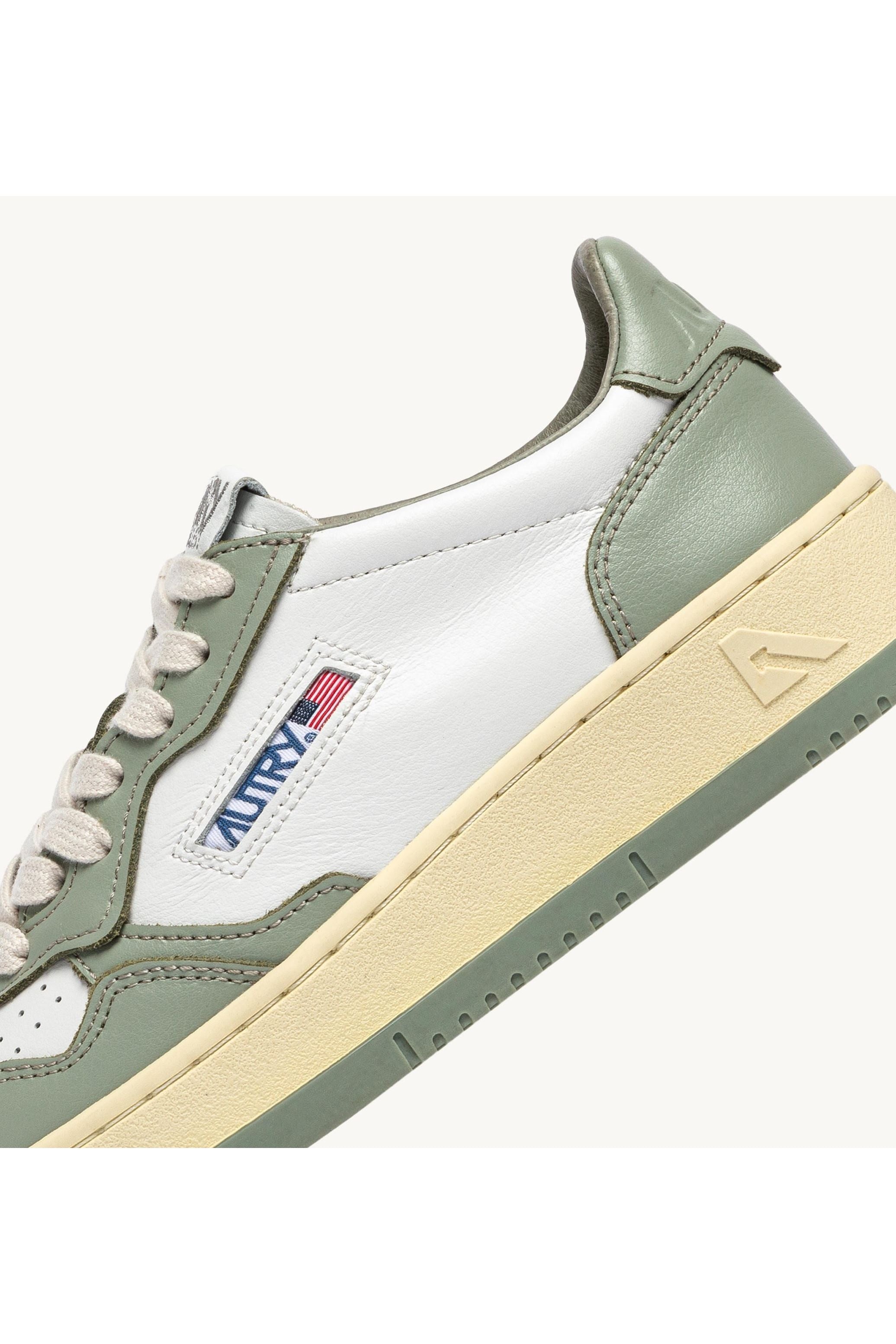 MEDALIST LOW MAN WB65 LEATHER/LEATHER WHITE/SEA GRASS - Butterfly Sneakers