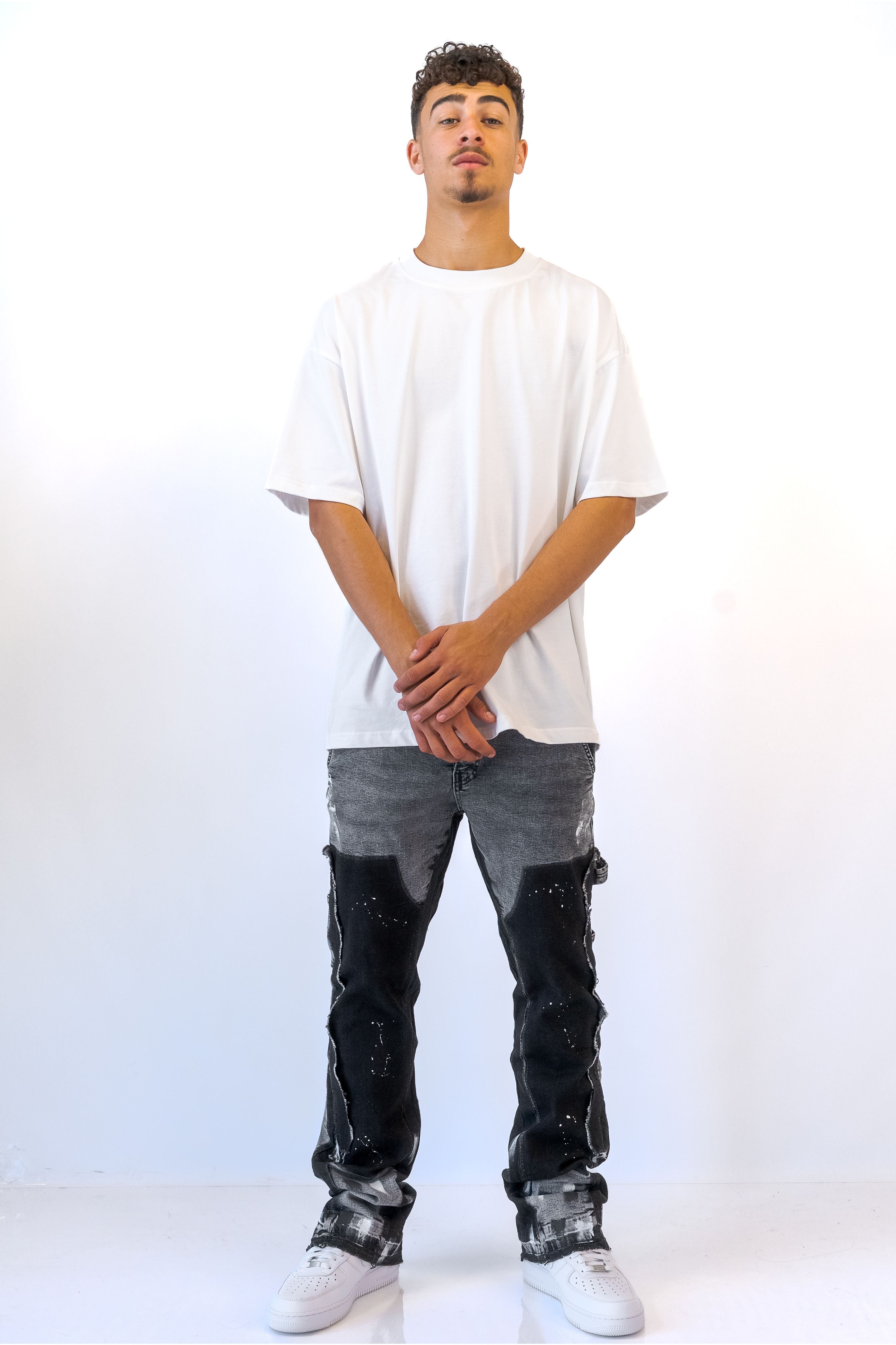 גינס בגזרת Flare בגוון אפרפר - Butterfly Sneakers