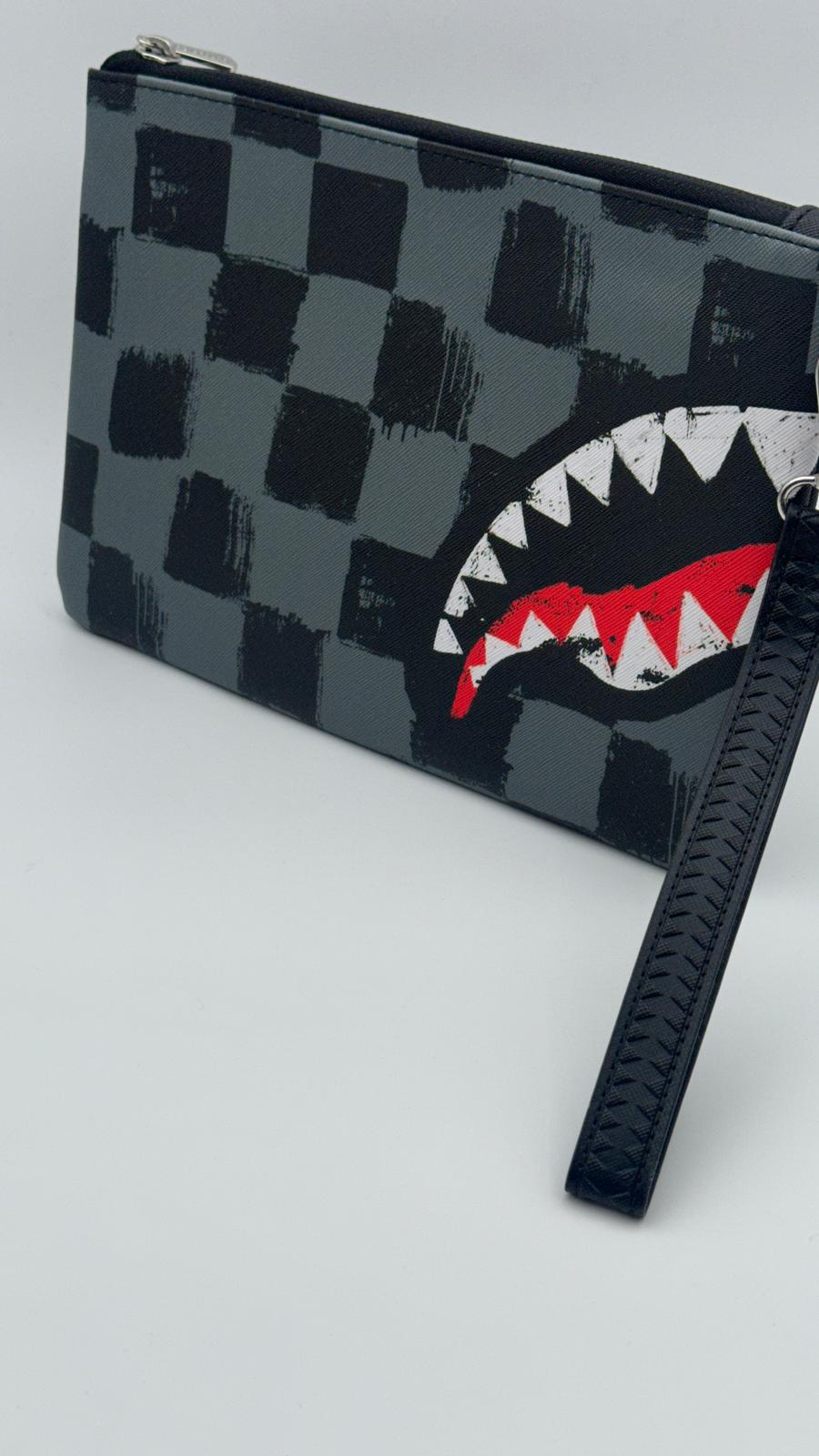 SPRAYGROUND SHARKS IN PARIS PAINT GREY CROSS OVER CLUTCH - Butterfly Sneakers