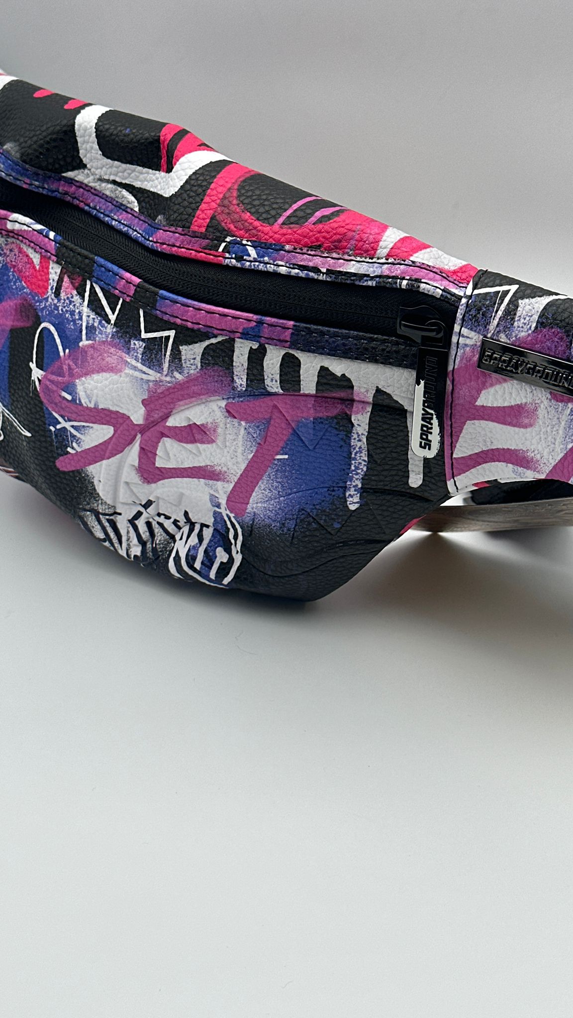 SPRAYGROUND VANDAL COUTURE SAVVY CROSSBODY - Butterfly Sneakers