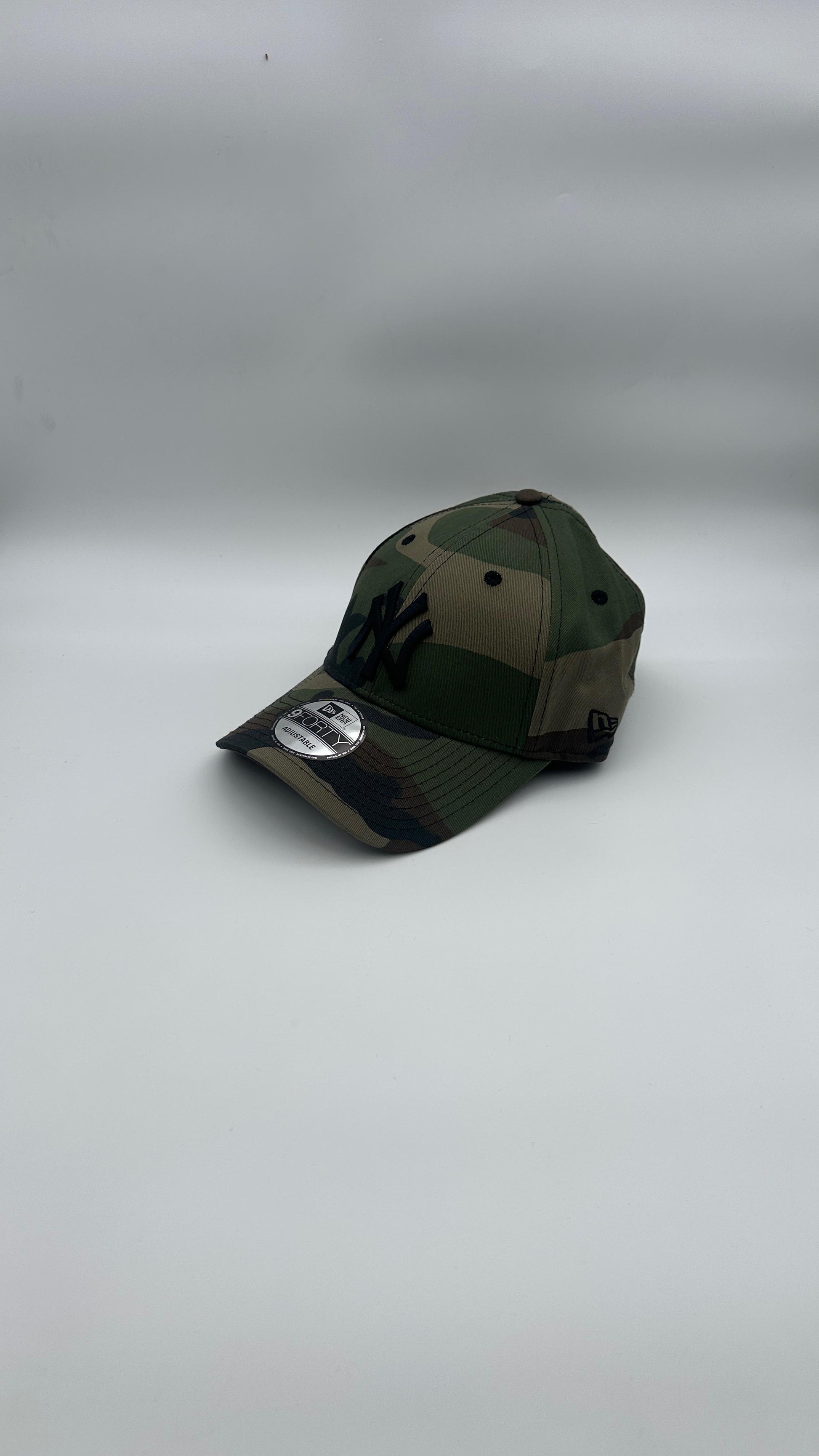 NEW YORK Cap “Army Black” - Butterfly Sneakers