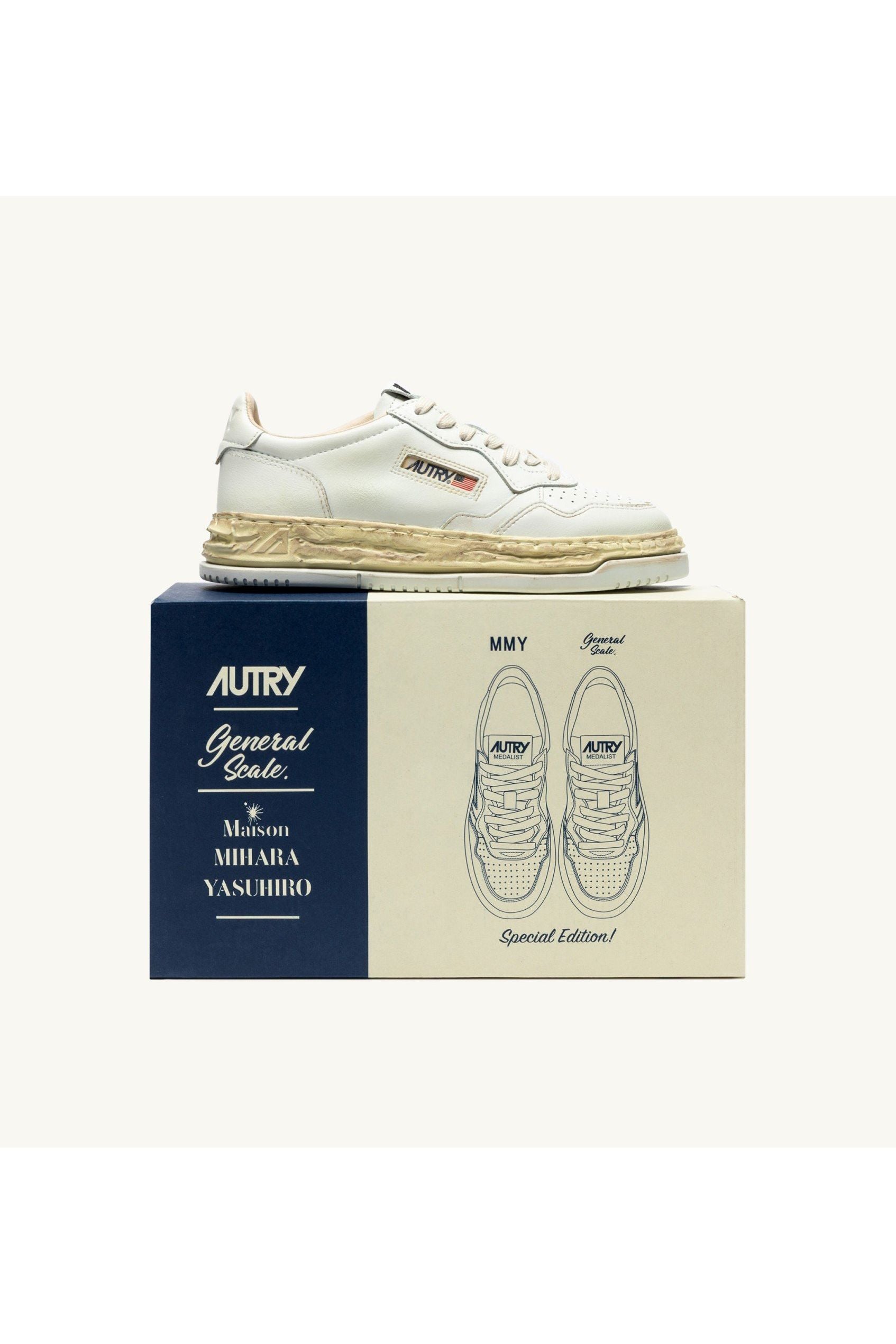 AUTRY X MAISON MSUPVINT LOW MAN MIHARA YASUHIRO WHITE - Butterfly Sneakers